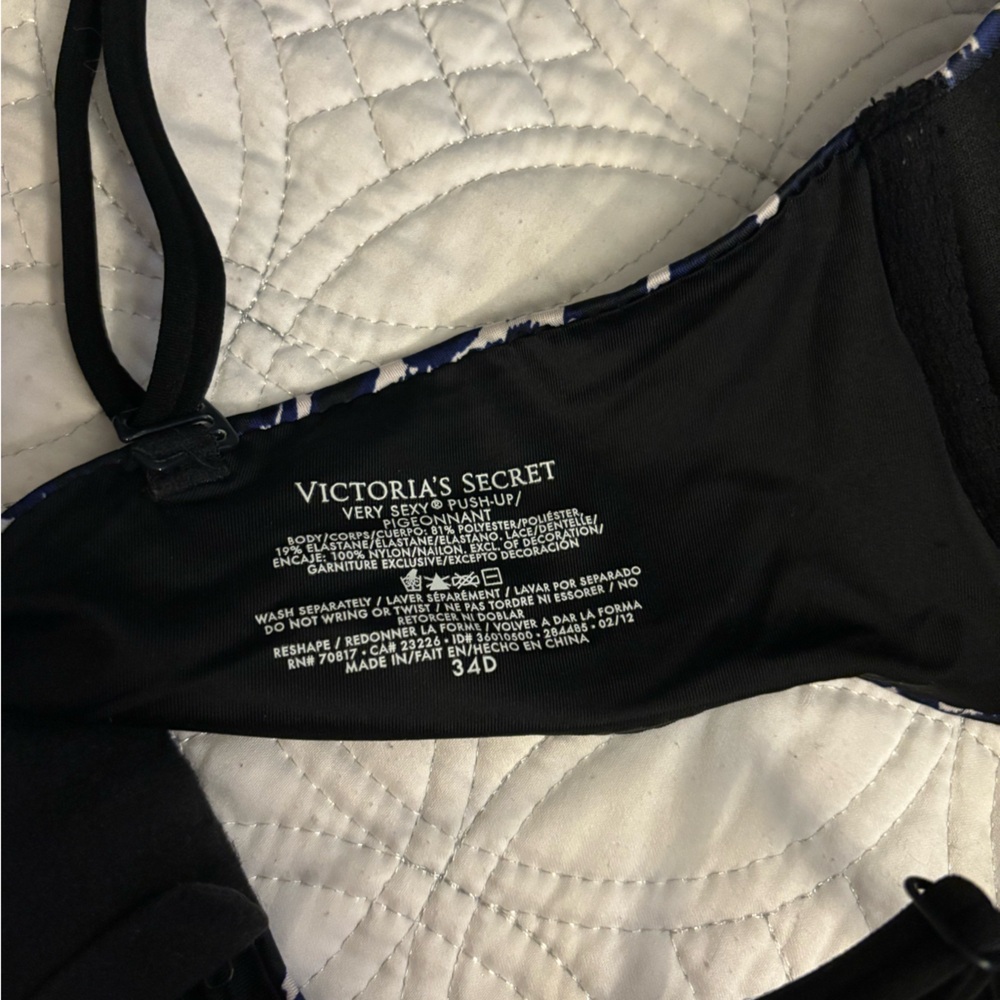 VS BRA - Picture 2 of 3